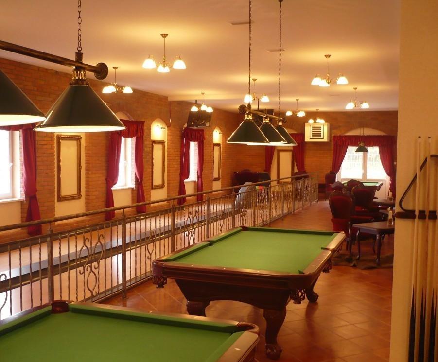 Hotel Ksiezycowy Dworek ケントシン エクステリア 写真