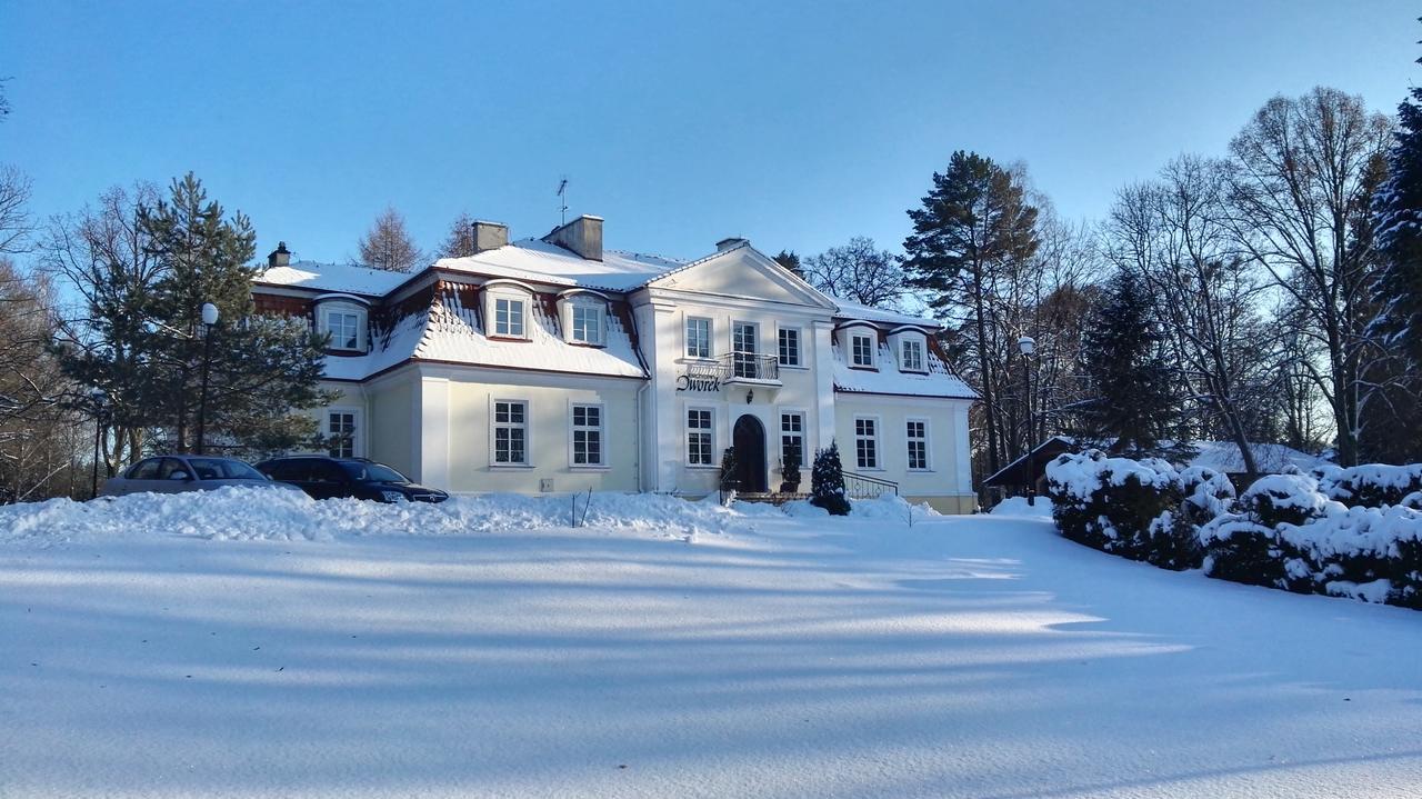 Hotel Ksiezycowy Dworek ケントシン エクステリア 写真